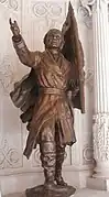 Estatua de Miguel Hidalgo en la planta baja.