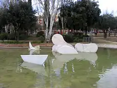 Homenaje al Mediterráneo (1983), de Xavier Corberó, plaza de Sóller.