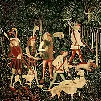 Los cazadores entran en el bosque.