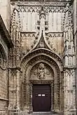 Entrada lateral.