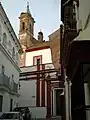 Vista lateral de la iglesia de Santa María la Blanca.