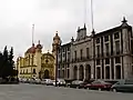 El Palacio Municipal y el Templo de la Santa Veracruz, enero de 2012.