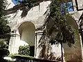 Muros de la iglesia.