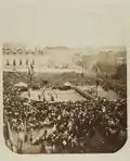 Inauguración de las obras del Palacio de Biblioteca y Museos Nacionales el 21 de abril de 1866 en presencia de Isabel II. Fotografía realizada por Gonzalo Langa. Papel de albúmina sobre cartulina.