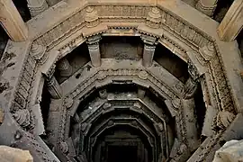 Pozo escalonado Dada Harirl, Ahmedabad
