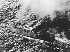 El Zuikaku bajo ataque durante la Batalla de Cabo Engaño.