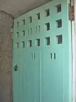 Diseño Art Nouveau a la puerta.