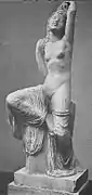 Jeune Fille se coiffant, 1912