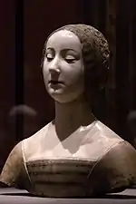 Busto de Isabel de Aragón.