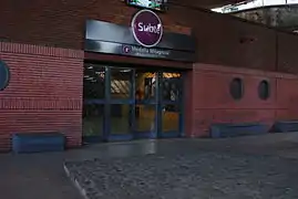 Acceso a la estación