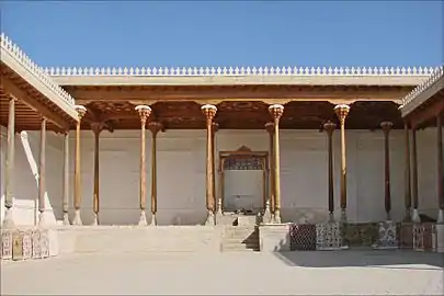 Patio del trono