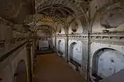 Interior de la iglesia, con el domo construido en 1991.