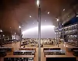 El cono en el interior de la biblioteca