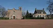 Lievelde, la iglesia: la Christus Koningkerk y el presbiterio