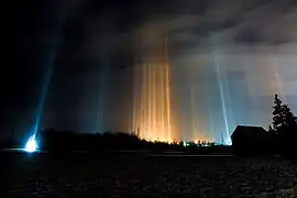 Pilar de luz en London, Ontario, Canada