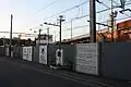 Muros en frente de la casa de Dutroux en Marcinelle.