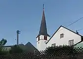 Manderscheid, la torre de la iglesia catolica (Pfarrkirche Sankt Hubertus)