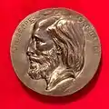 Medallón de Bronce de José Garibaldi, Autor: Cruau (41 X 41 X 19,2 cm).