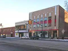 Lado este de Woodward (el Teatro de Bellas Artes está en el centro)