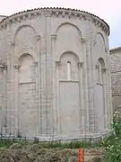 Exterior del ábside de la iglesia