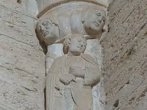 La cabeza humana simboliza a San Mateo.