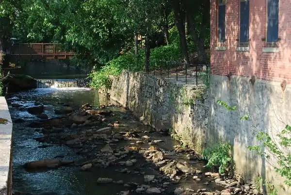 Canal Blackstone