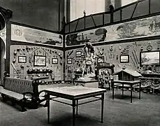 El interior de la exposición original