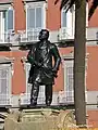 La estatua de Giovanni Nicotera.