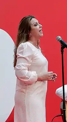Niña Pastori (2017) Equipo Malú