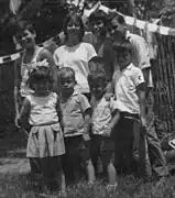 Niños del poblado a finales de los años 60.