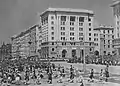 Vista de la plaza durante una ceremonia el 22 de julio de 1952.