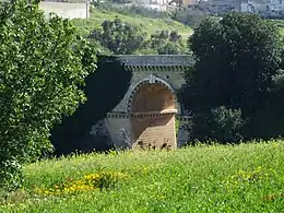 Puente ferroviario cerca de la estación del Museo.