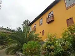 Otro lateral de La Gran Casona de La Rambla de Castro.