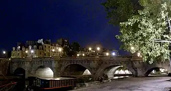 El Puente-Nuevo de noche.