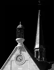 Campanario de la capilla del Hôpital Laennec.