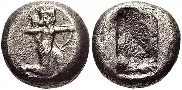 Siclo de tipo II (rey lanzando flechas), desde la época de Darío I hasta la de Jerjes I. Ca. 505-480 a. C.