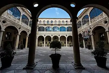 Claustro del palacio