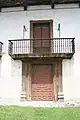 Puerta principal del palacio.