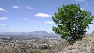 Valle de Actopan localizado al centro del territorio.
