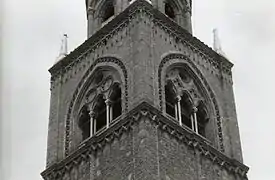 Detalle del campanario