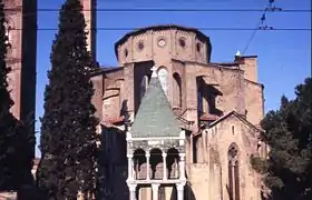 Basílica de San Francesco en Bolonia (1236-1263), ábside con arbotantes