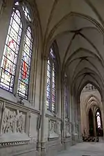 Nave lateral