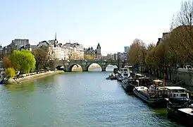 Visto desde el Puente de las Artes.