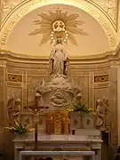 El coro y el altar.