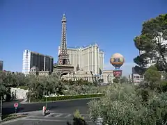 Réplica en el Hotel Paris Las Vegas, Nevada, (Estados Unidos) (165 m; año 1997)