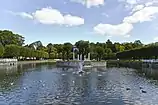 Lago del parque de Kadriorg.