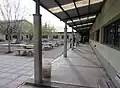 Patio escolar interno CET 1 Gral Roca (Río Negro-Argentina)