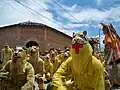 Entre los personajes más icónicos de la celebración de Corpus Christi en Suchiapa, se encuentra el "Tigre", este danzante baila siempre atrás o rodeando al Gigante, Gigantillo y Calalá. Suchiapa, Chiapas, México, 2017. Cortesía de Mariela TC.