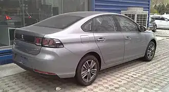 308 sedán