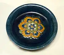 Plato, cerámica sancai, dinastía Tang, siglos VIII-IX.